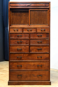 大珍品‼ 当時の生活の知恵から生まれた三面収納•両面使い階段箪笥 BB3244