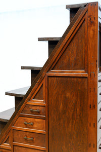 大珍品‼ 当時の生活の知恵から生まれた三面収納•両面使い階段箪笥 BB3244