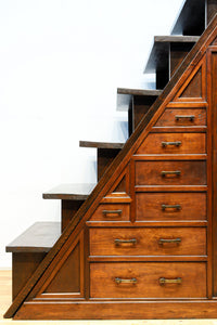 大珍品‼ 当時の生活の知恵から生まれた三面収納•両面使い階段箪笥 BB3244