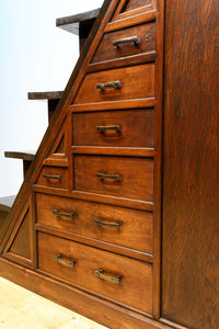 大珍品‼ 当時の生活の知恵から生まれた三面収納•両面使い階段箪笥 BB3244