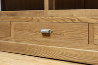 美しい木地色の風合いにゆらゆらガラスが映える前面オークガラスケース BB3245