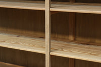 美しい木地色の風合いにゆらゆらガラスが映える前面オークガラスケース BB3245