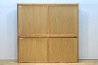 美しい木地色の風合いにゆらゆらガラスが映える前面オークガラスケース BB3245