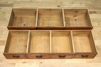 変わりサイズ‼︎引き出しも十分に備えた温かみある色彩のガラスケース BB3246