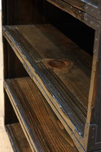 珍品!! 味わいある風合いをした引き違い戸のスタッキング式ガラスケース BB3249