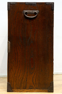 江戸時代!! 上品な欅杢目の流れる品格漂う酒田帳場箪笥 BB3250