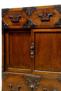 江戸時代!! 上品な欅杢目の流れる品格漂う酒田帳場箪笥 BB3250