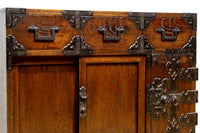 江戸時代!! 上品な欅杢目の流れる品格漂う酒田帳場箪笥 BB3250