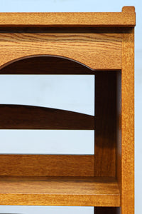 落ち着いた佇まいが上品な飾り棚BB3251