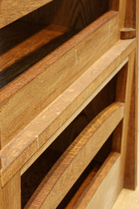 落ち着いた佇まいが上品な飾り棚BB3251