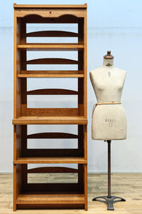 落ち着いた佇まいが上品な飾り棚BB3251