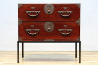 稀少幅サイズ‼︎美しい光沢感が時代の貫禄を感じさせるアイアンフレーム付き二本松衣裳箪笥 BB3254