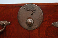 稀少幅サイズ‼︎美しい光沢感が時代の貫禄を感じさせるアイアンフレーム付き二本松衣裳箪笥 BB3254