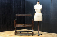 レリーフ彫刻で飾られたエレガントなワゴン BB3256