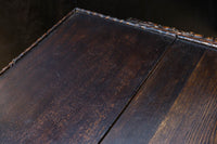 レリーフ彫刻で飾られたエレガントなワゴン BB3256