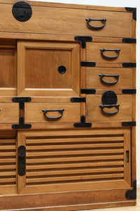 Merchant Chest BB3270