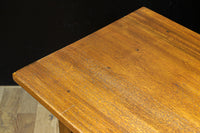 レトロな面持ちあるシンプルな作業台 BB3275