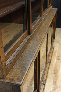 蔵書の保管に最適な奈良の薬問屋さんで使われていた極上ガラスケース BB3276