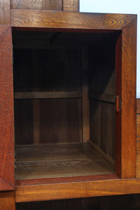 極上の杢目に艶やかな光沢が放つ上品な佇まいの階段箪笥 BB3300