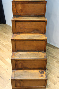 極上の杢目に艶やかな光沢が放つ上品な佇まいの階段箪笥 BB3300