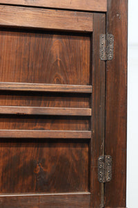 気品ある色艶に伝統の風格漂う両面手摺付き階段箪笥 BB3317