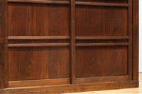 気品ある色艶に伝統の風格漂う両面手摺付き階段箪笥 BB3317