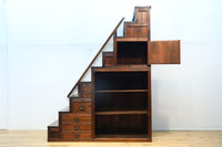 気品ある色艶に伝統の風格漂う両面手摺付き階段箪笥 BB3317