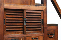 気品ある色艶に伝統の風格漂う両面手摺付き階段箪笥 BB3317