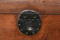 気品ある色艶に伝統の風格漂う両面手摺付き階段箪笥 BB3317