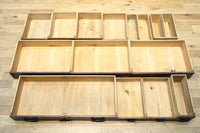 気品ある色艶に伝統の風格漂う両面手摺付き階段箪笥 BB3317