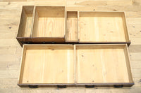 気品ある色艶に伝統の風格漂う両面手摺付き階段箪笥 BB3317