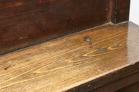 気品ある色艶に伝統の風格漂う両面手摺付き階段箪笥 BB3317