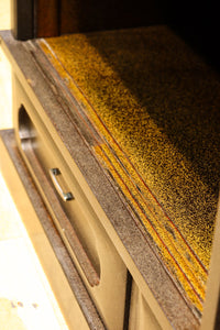 角野岩次作 栗鼠の美しい描写に和の趣き漂う素敵な飾り棚 BB3321