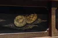 角野岩次作 栗鼠の美しい描写に和の趣き漂う素敵な飾り棚 BB3321