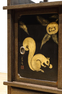 角野岩次作 栗鼠の美しい描写に和の趣き漂う素敵な飾り棚 BB3321