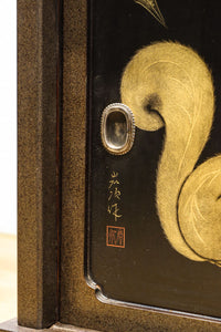 角野岩次作 栗鼠の美しい描写に和の趣き漂う素敵な飾り棚 BB3321