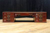 両袖に引き出しを備えた味わい深い文机 BB3326