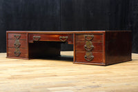 両袖に引き出しを備えた味わい深い文机 BB3326