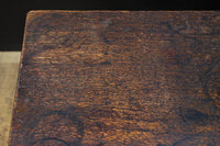 デザイン性の高いレトロ感溢れるデスク BB3332