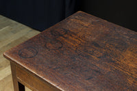 デザイン性の高いレトロ感溢れるデスク BB3332