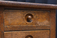 デザイン性の高いレトロ感溢れるデスク BB3332