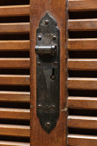 優美なけやき杢目に漆の艶やかな光沢が貫録を漂わす美濃階段箪笥 BB3337