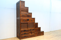 優美なけやき杢目に漆の艶やかな光沢が貫録を漂わす美濃階段箪笥 BB3337