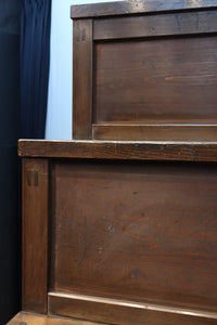 優美なけやき杢目に漆の艶やかな光沢が貫録を漂わす美濃階段箪笥 BB3337