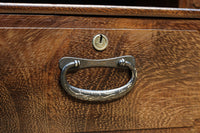 繊細な杢目が浮かびレトロ感溢れる小型茶箪笥 BB3370