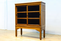 シンプル装飾でレトロな雰囲気あるガラスケース(脚付き) BB3372