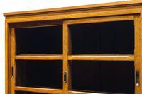 シンプル装飾でレトロな雰囲気あるガラスケース(脚付き) BB3372