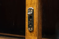 シンプル装飾でレトロな雰囲気あるガラスケース(脚付き) BB3372