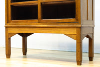 シンプル装飾でレトロな雰囲気あるガラスケース(脚付き) BB3372