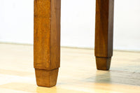 シンプル装飾でレトロな雰囲気あるガラスケース(脚付き) BB3372